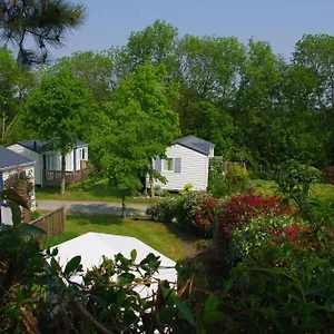 Le Domaine Des Jonquilles Camping Saint-Alban (Cotes-d'Armor)